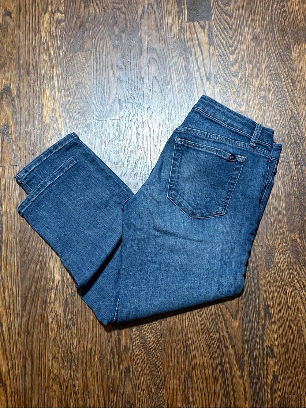 Tommy Hilfiger Women’s Cropped Blue Denim Jeans Size 6 – Classic Casual Style